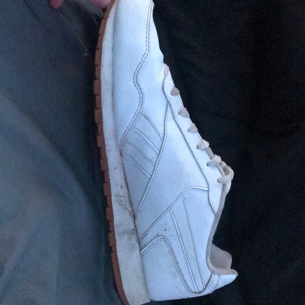White Reebok’s - Picture 2 of 3